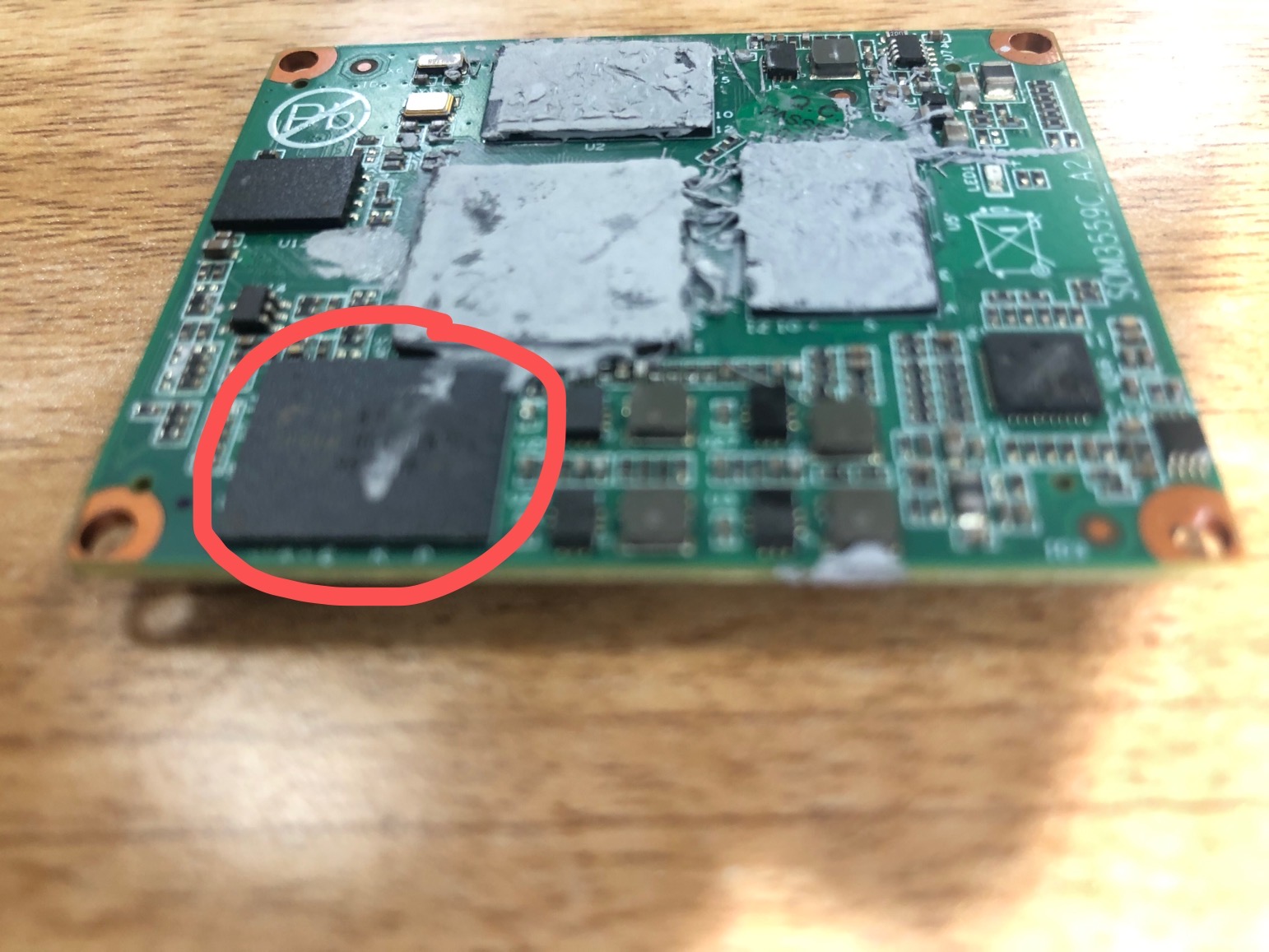 監(jiān)測儀器控制板BGA芯片底部填充膠應(yīng)用由漢思化學(xué)提供